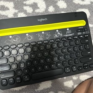Logitec wireless keyboard